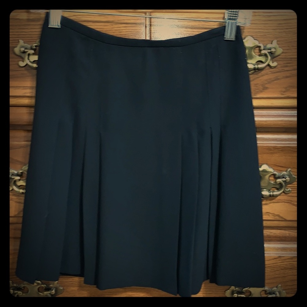 Nicole Miller Skirt with front pleats